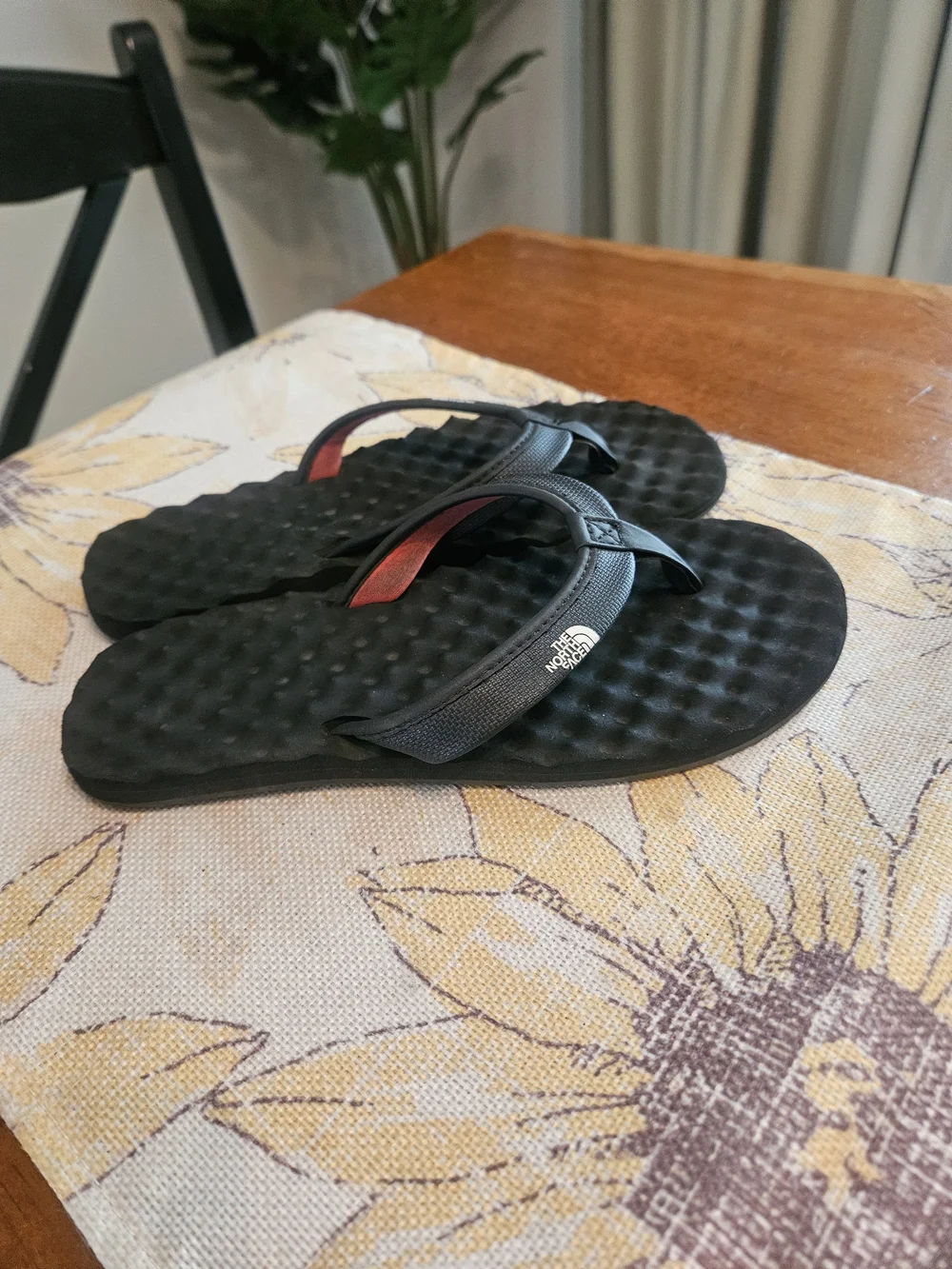 The North Face Kids Black Textured Flip Flops